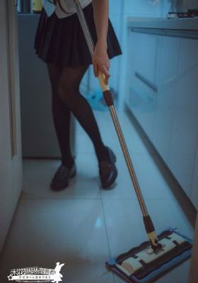 男男被粗大的巴堵住嘴的漫画_HD免费观看韩国
