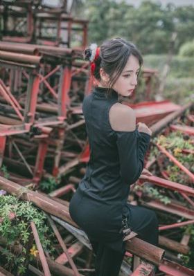 欧美黑人两根巨大挤入_HD手机免费观看完整